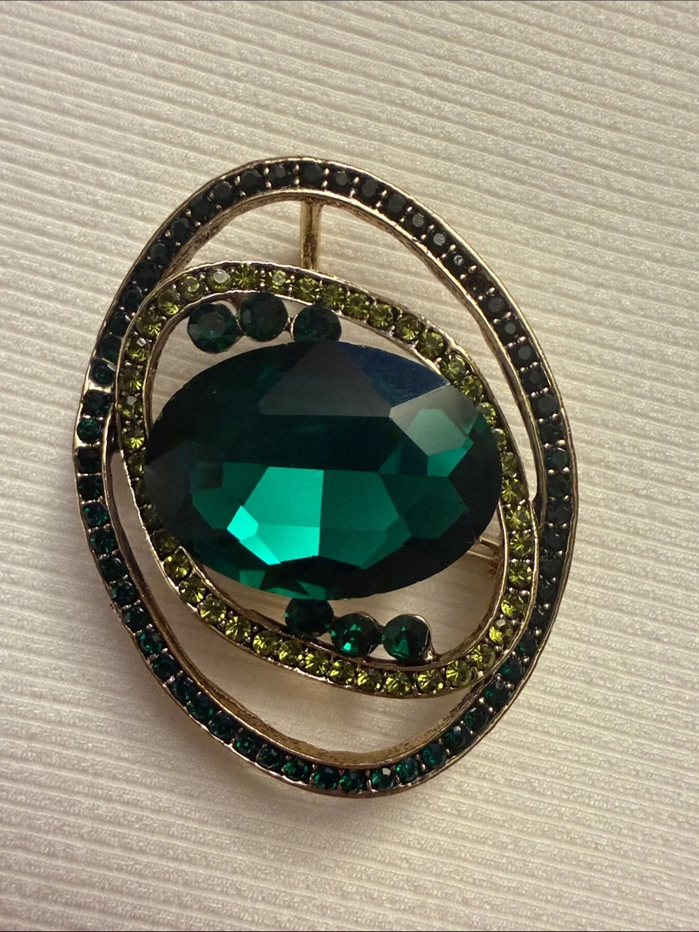 Deep Emerald Oval Crystal Brooch Pendant Women Jewelry